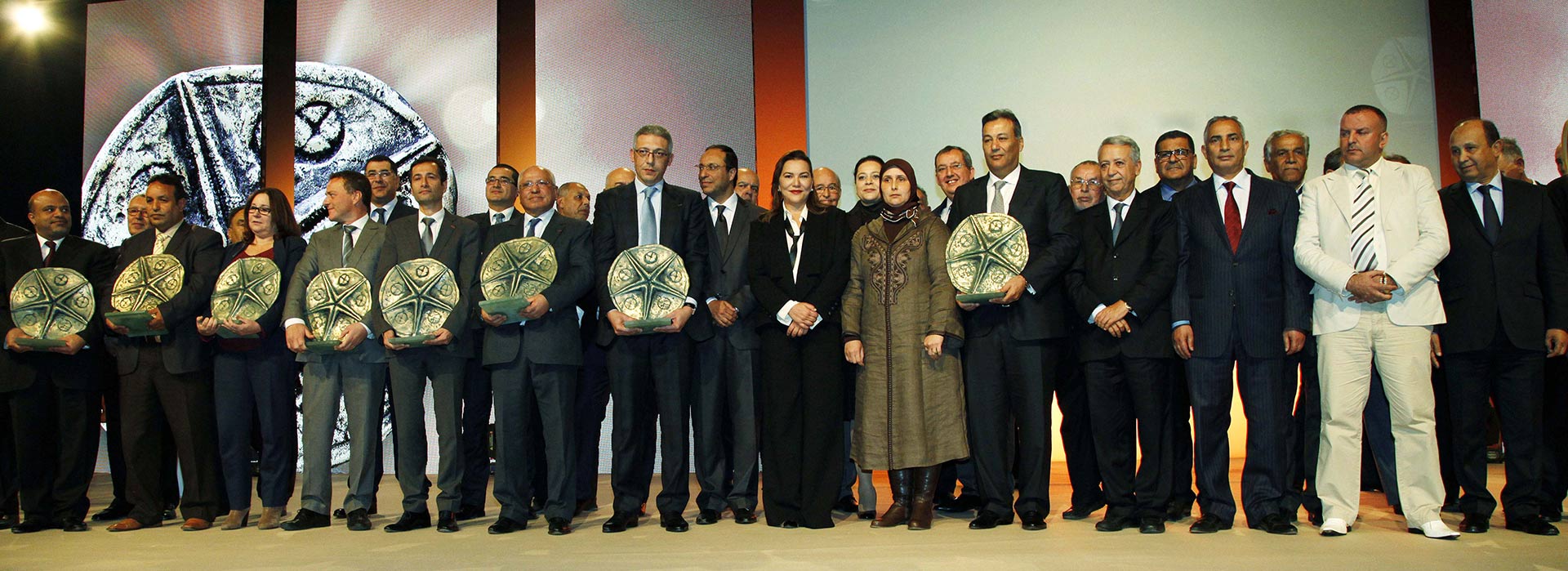 7 décembre 2014 : <strong>SAR la Princesse Lalla Hasnaa</strong> préside la cérémonie de remise des Trophées Lalla Hasnaa Littoral Durable au centre international de conférence Mohammed VI a Skhirate