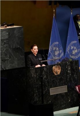 نيويورك -22 أبريل2016 : بمقر الأمم المتحدة، افتتاح حفل التوقيع على اتفاق باريس بحضور صاحبة السمو الملكي الأميرة للا حسناء
